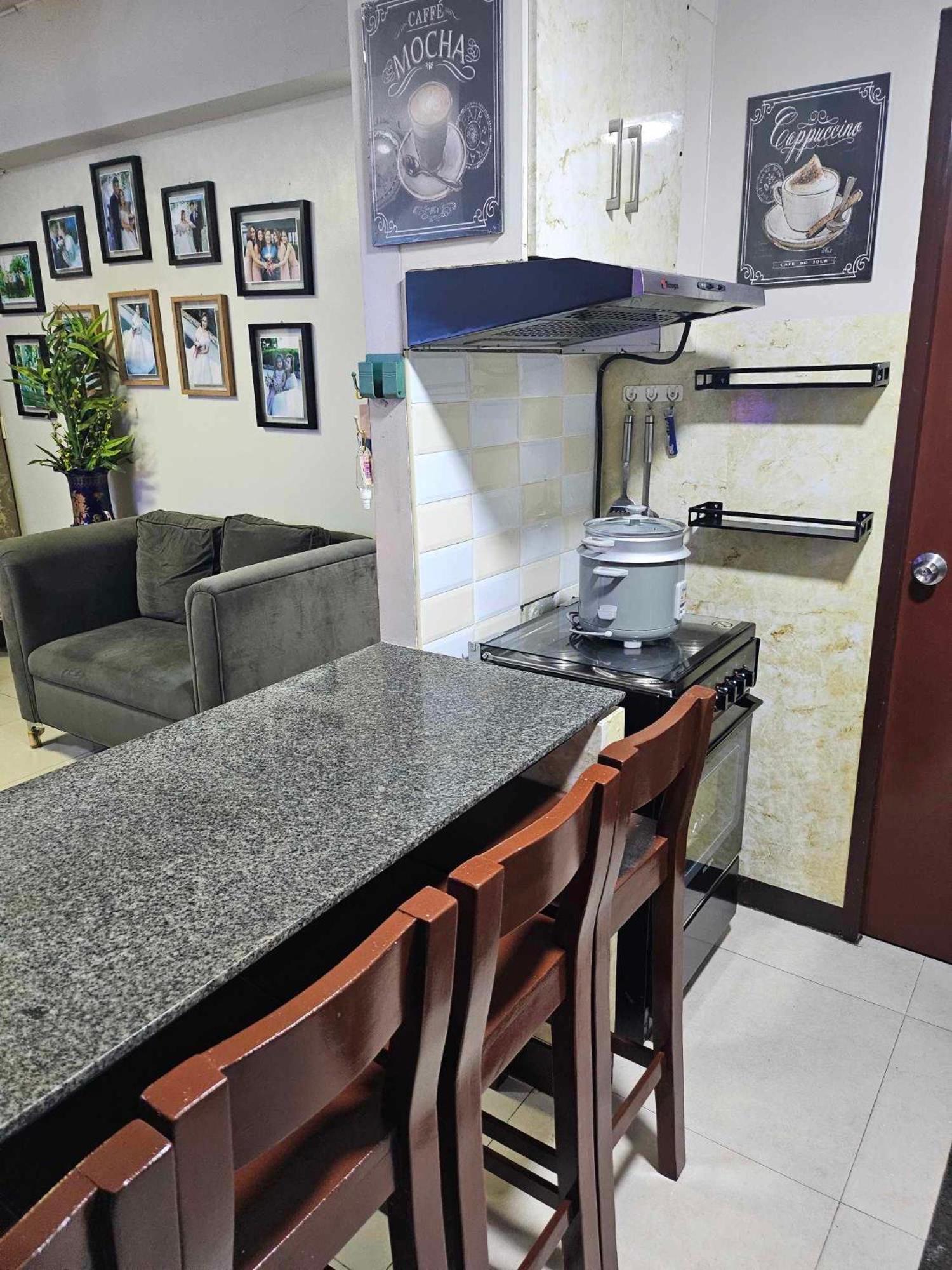 Cubao Manhattan Heights Unit 5A Tower C Quezon City Exterior photo