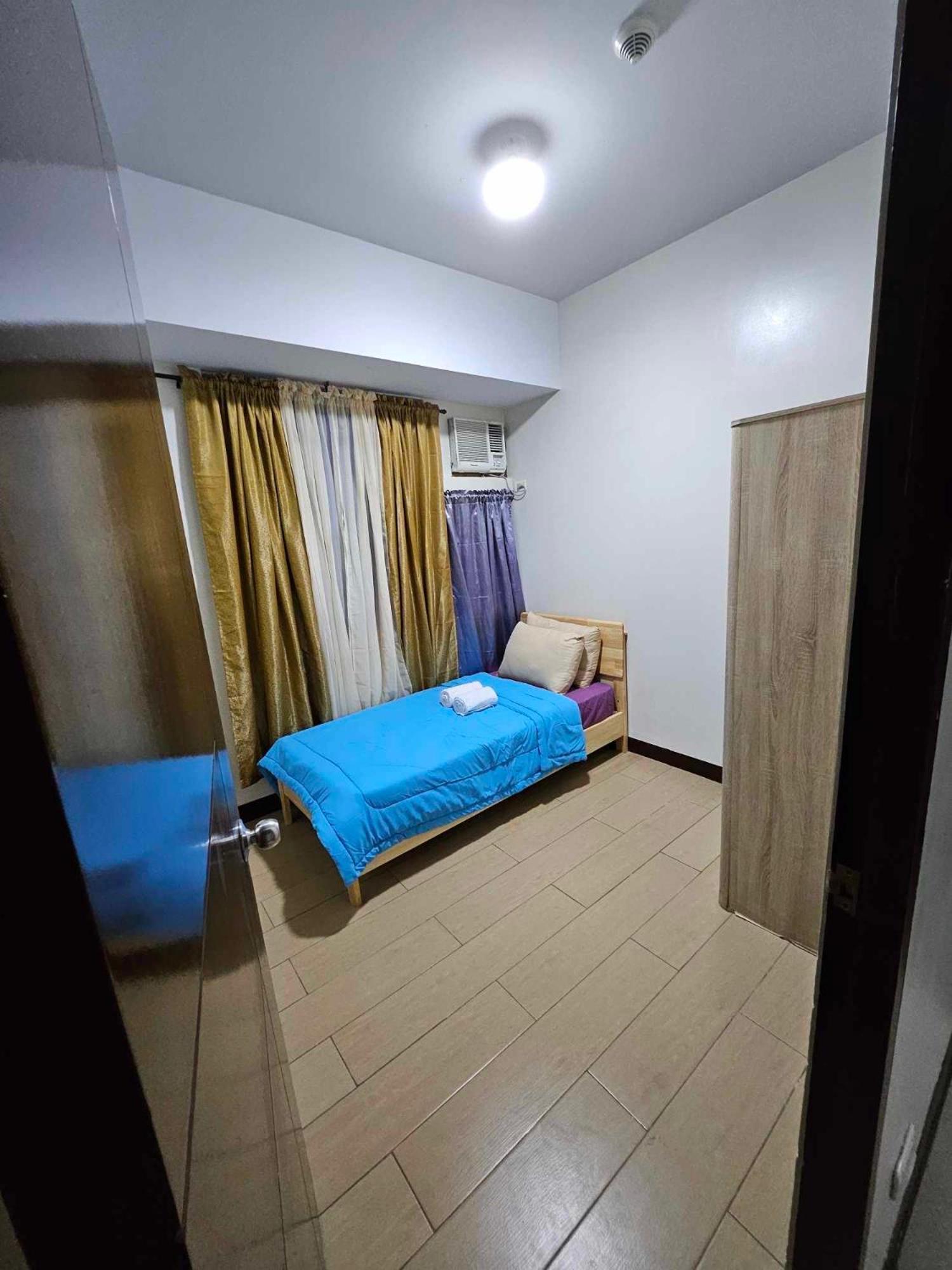 Cubao Manhattan Heights Unit 5A Tower C Quezon City Exterior photo