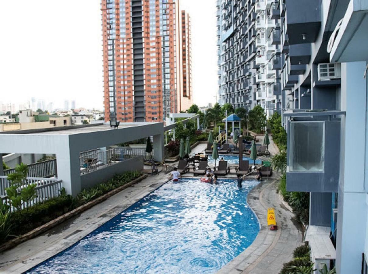 Cubao Manhattan Heights Unit 5A Tower C Quezon City Exterior photo