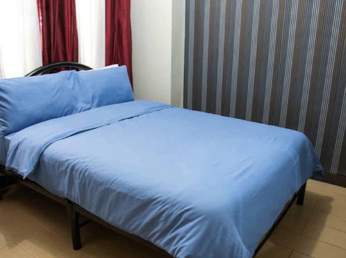 Cubao Manhattan Heights Unit 5A Tower C Quezon City Exterior photo